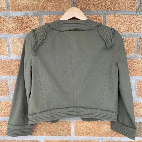 Elizabeth and James
Olive DistressedMilitaryJacket size 0 - Picture 6 of 10